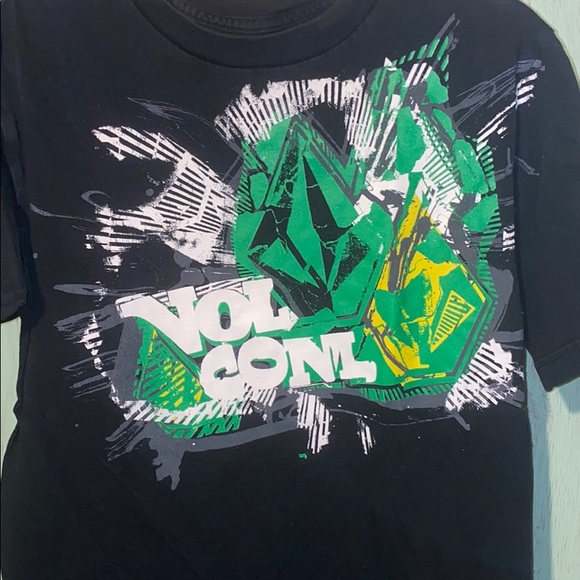 Volcom tee size small - Picture 2 of 3